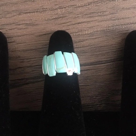Sterling Silver Ring with turquoise stones size 5 - Picture 3 of 7